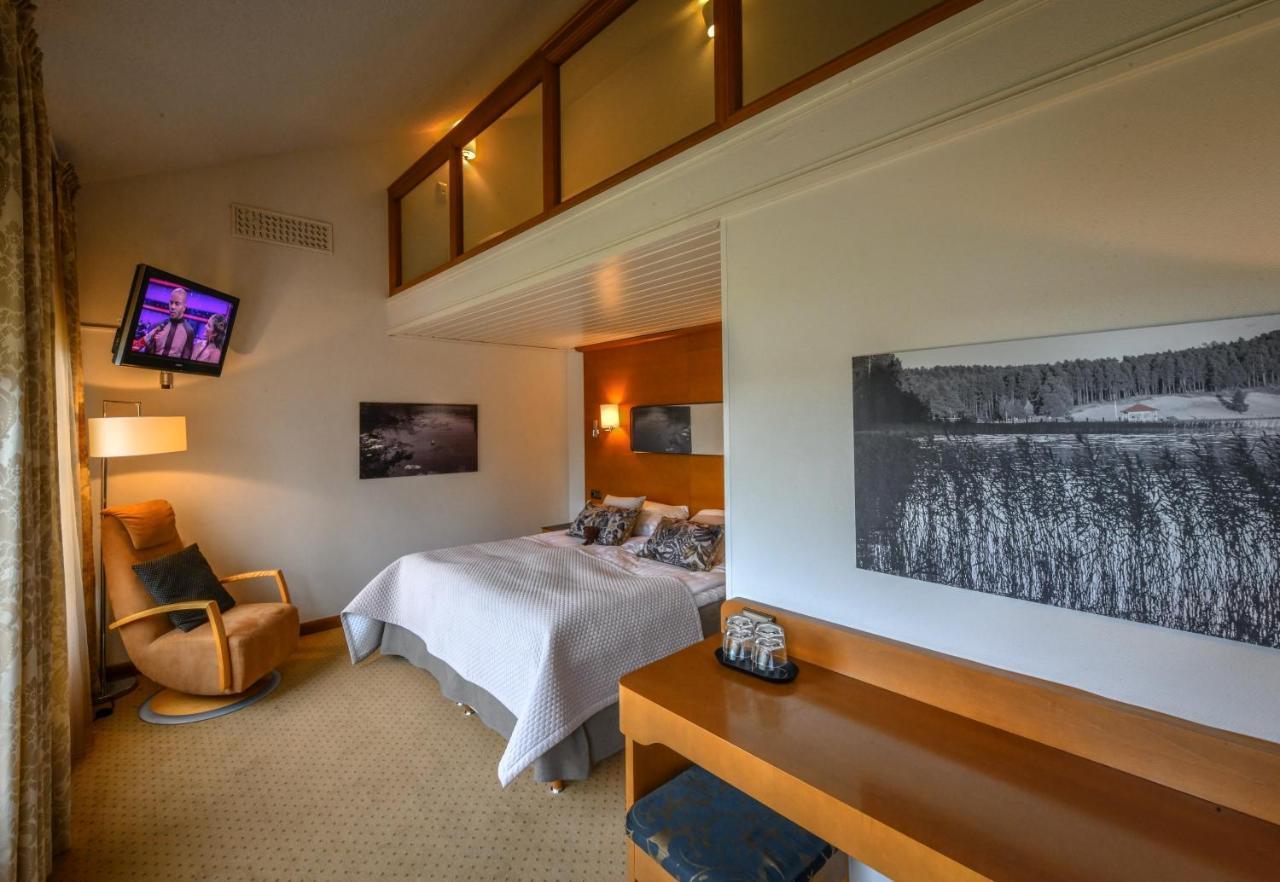 Hotel Aateli Lakeside Vuokatti Exteriör bild