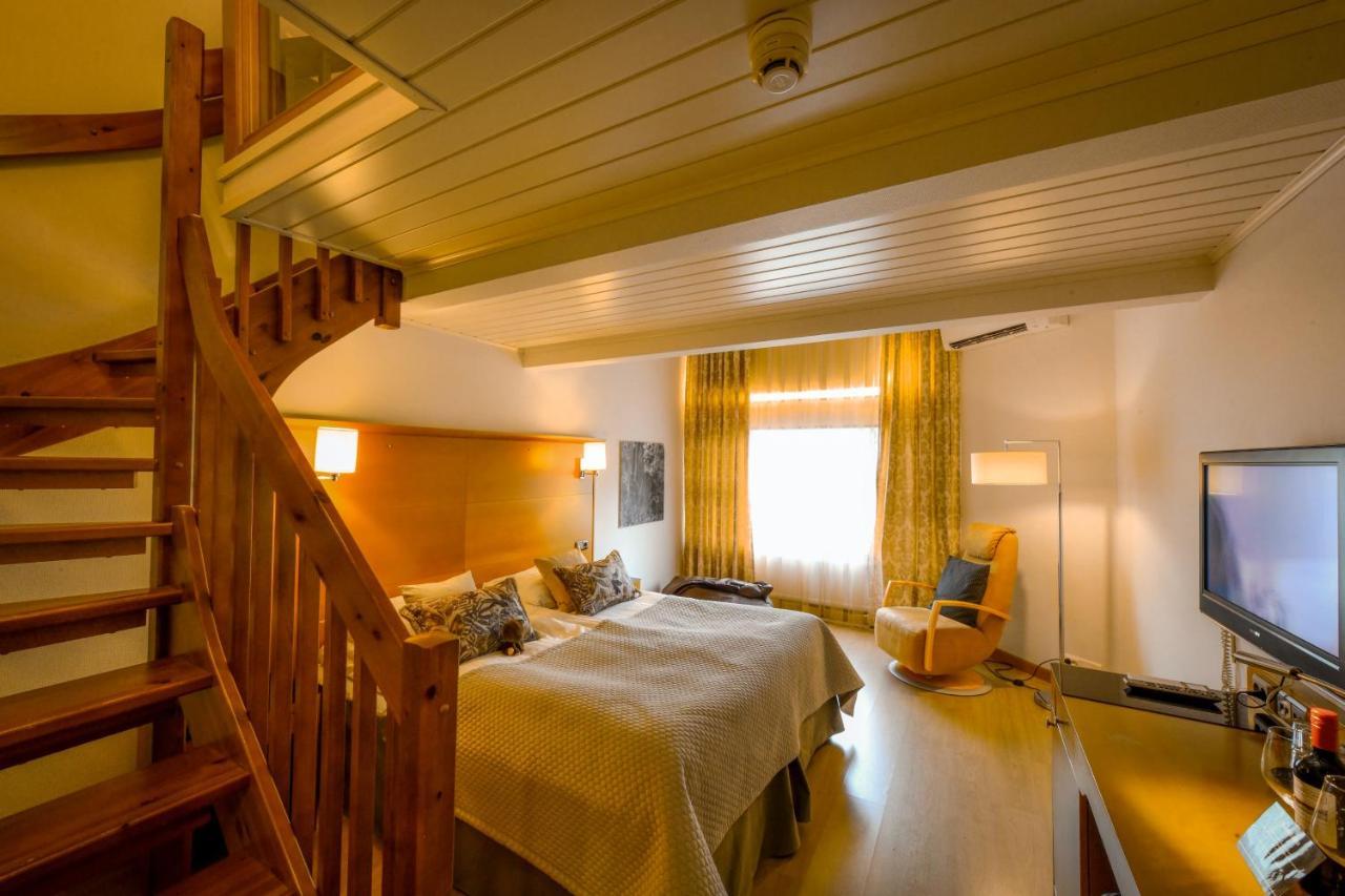 Hotel Aateli Lakeside Vuokatti Exteriör bild